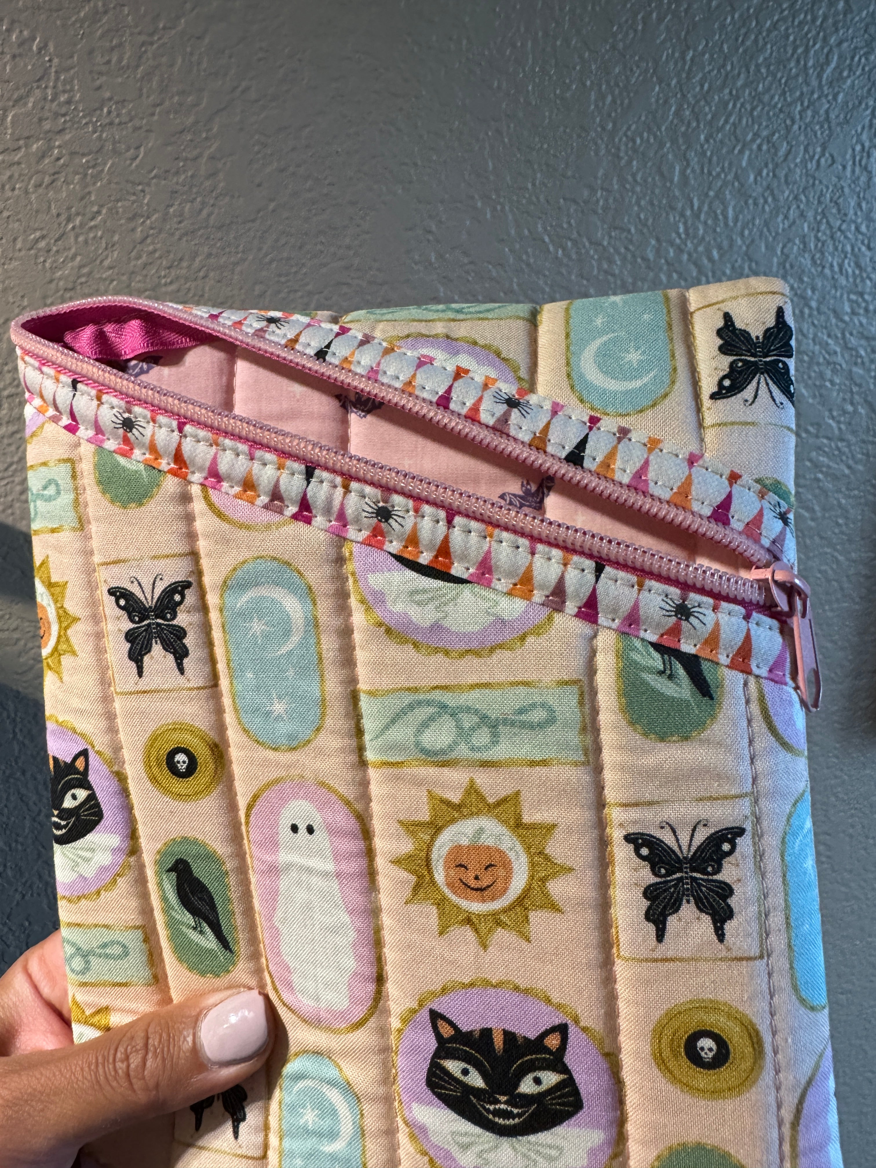 Spooky Gallery Kindle/E-Reader Case