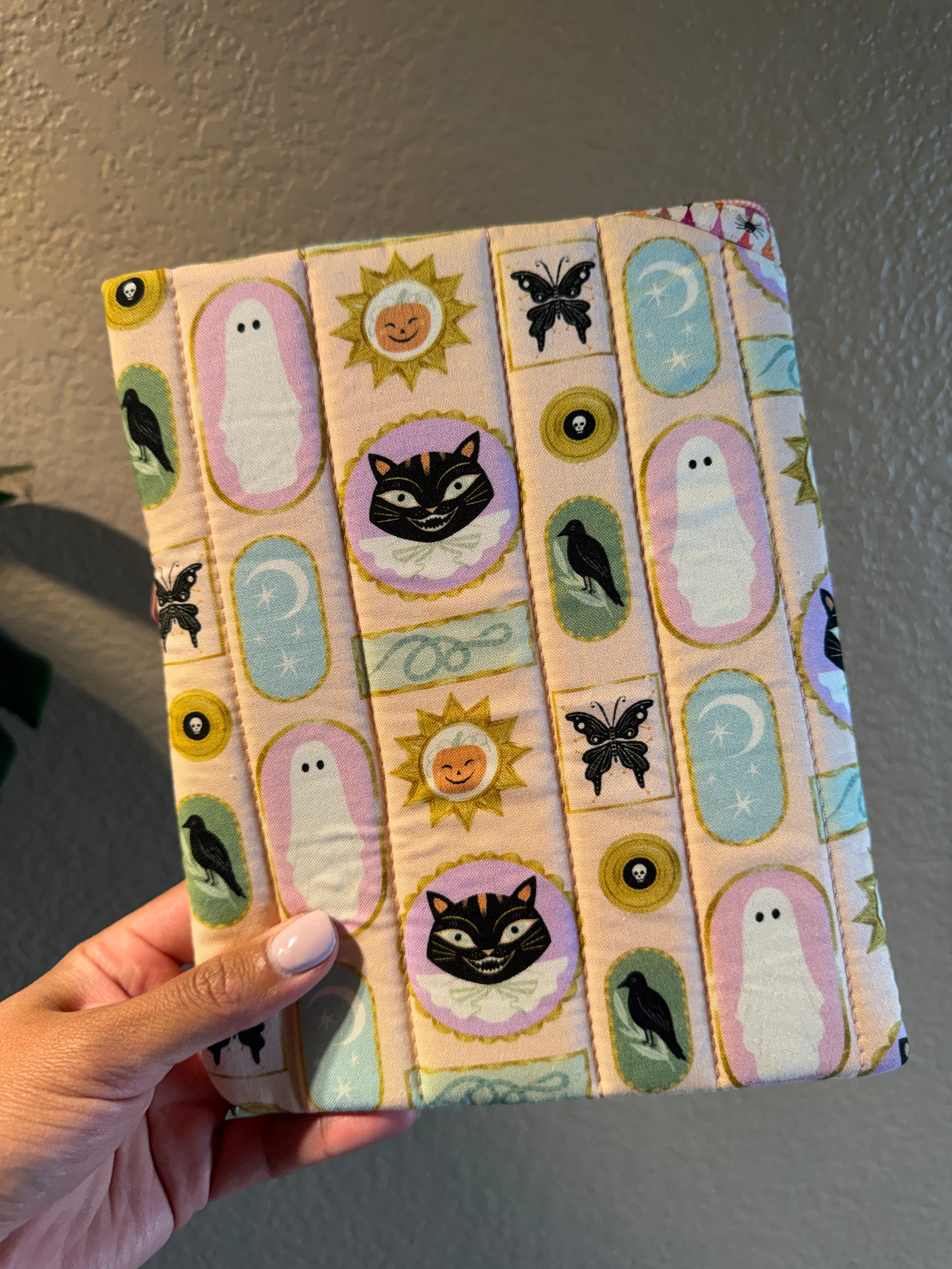 Spooky Gallery Kindle/E-Reader Case